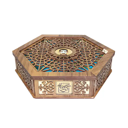 گز با پسته ۲۸٪ (جعبه چوبی هدیه)